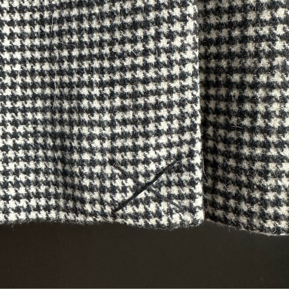 Calvin Klein
Faux-Leather-Pocket Houndstooth Maxi Coat - Picture 13 of 15